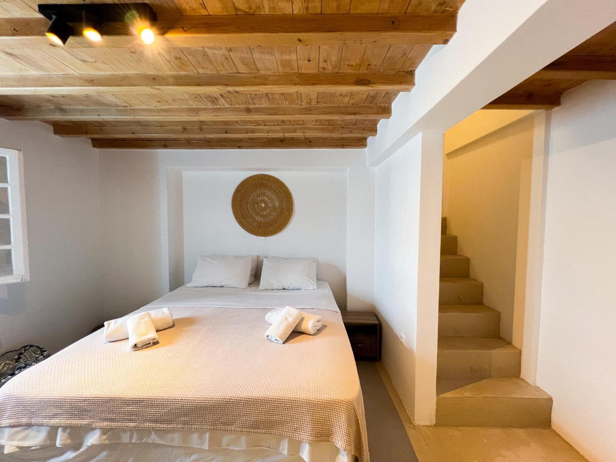 Aparthotel Kamara & Mykonos Town